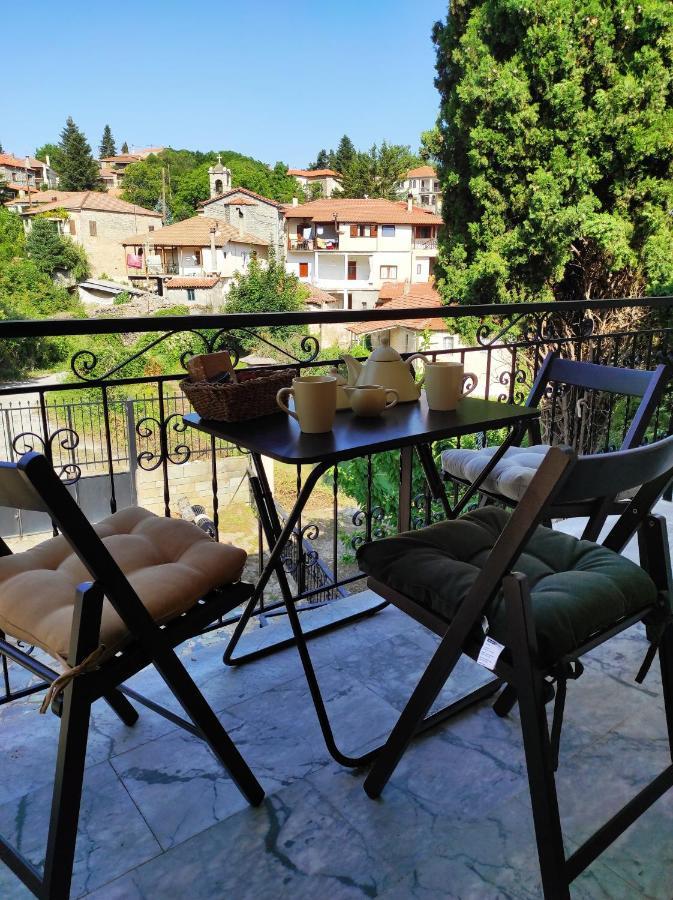 Vitina'S Little House Hotel Exterior photo