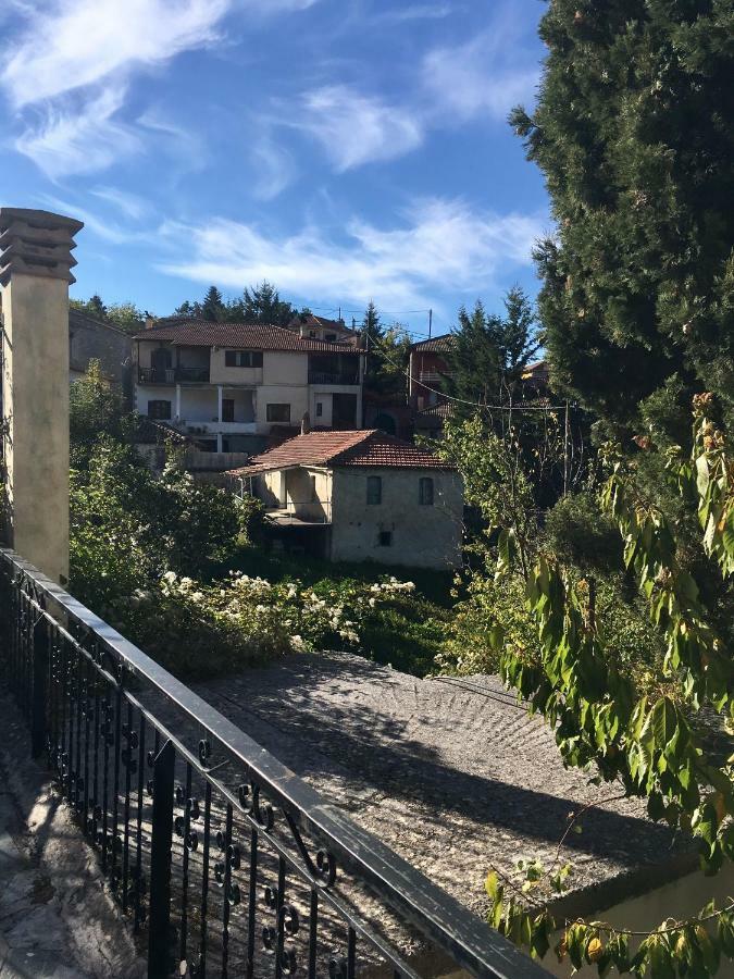 Vitina'S Little House Hotel Exterior photo