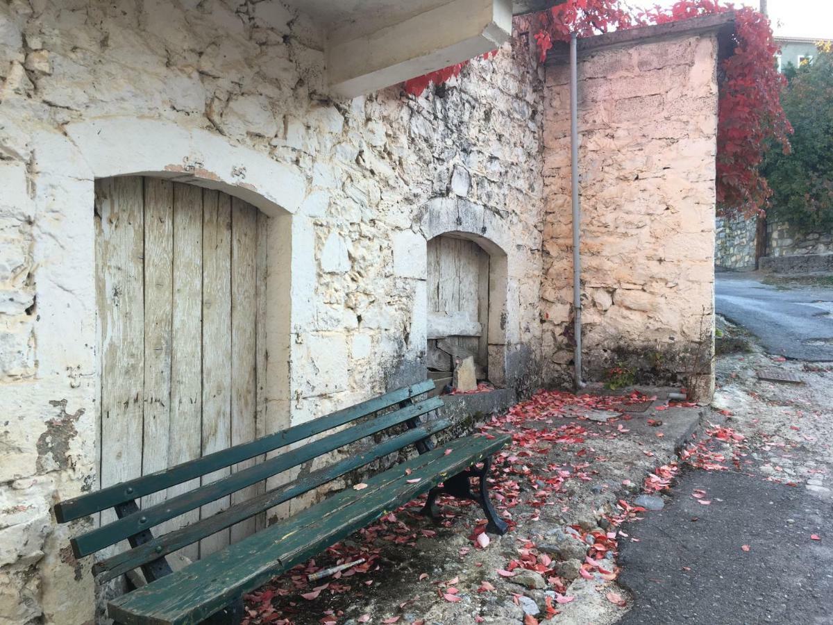 Vitina'S Little House Hotel Exterior photo